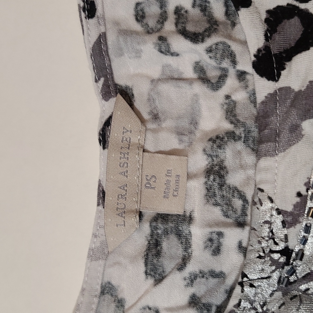 Laura Ashley leopard print blouse women's PS - Picture 4 of 5